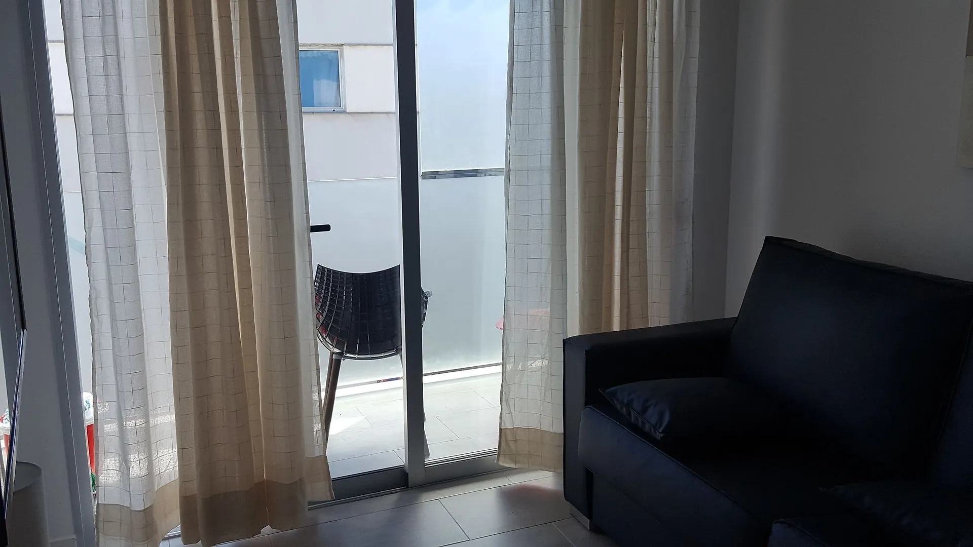 Apartamento Bristol Nuevo contacts